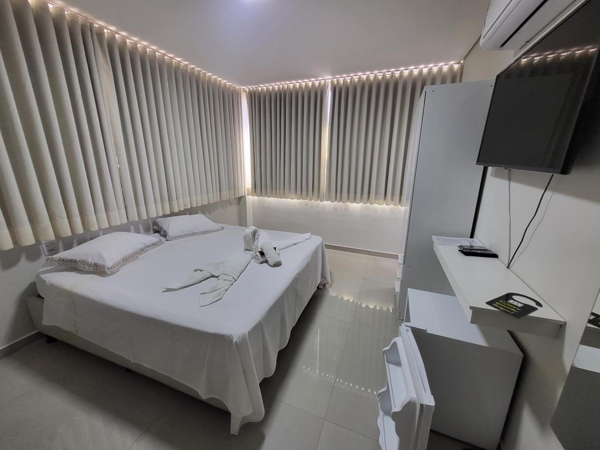 Hotel Avelar Ribeirão das Neves 外观 照片
